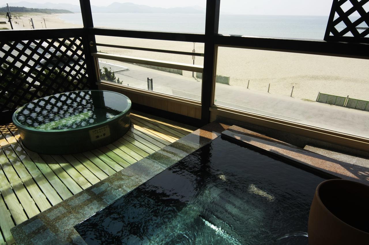 Ryokan Umi No Hana 丰冈市 外观 照片